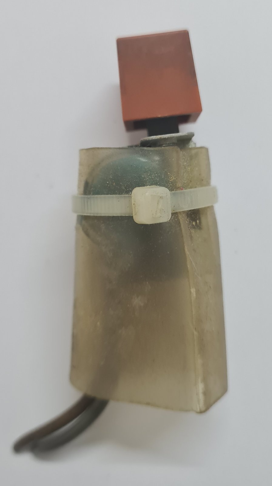 Tascam 48-OB mains switch