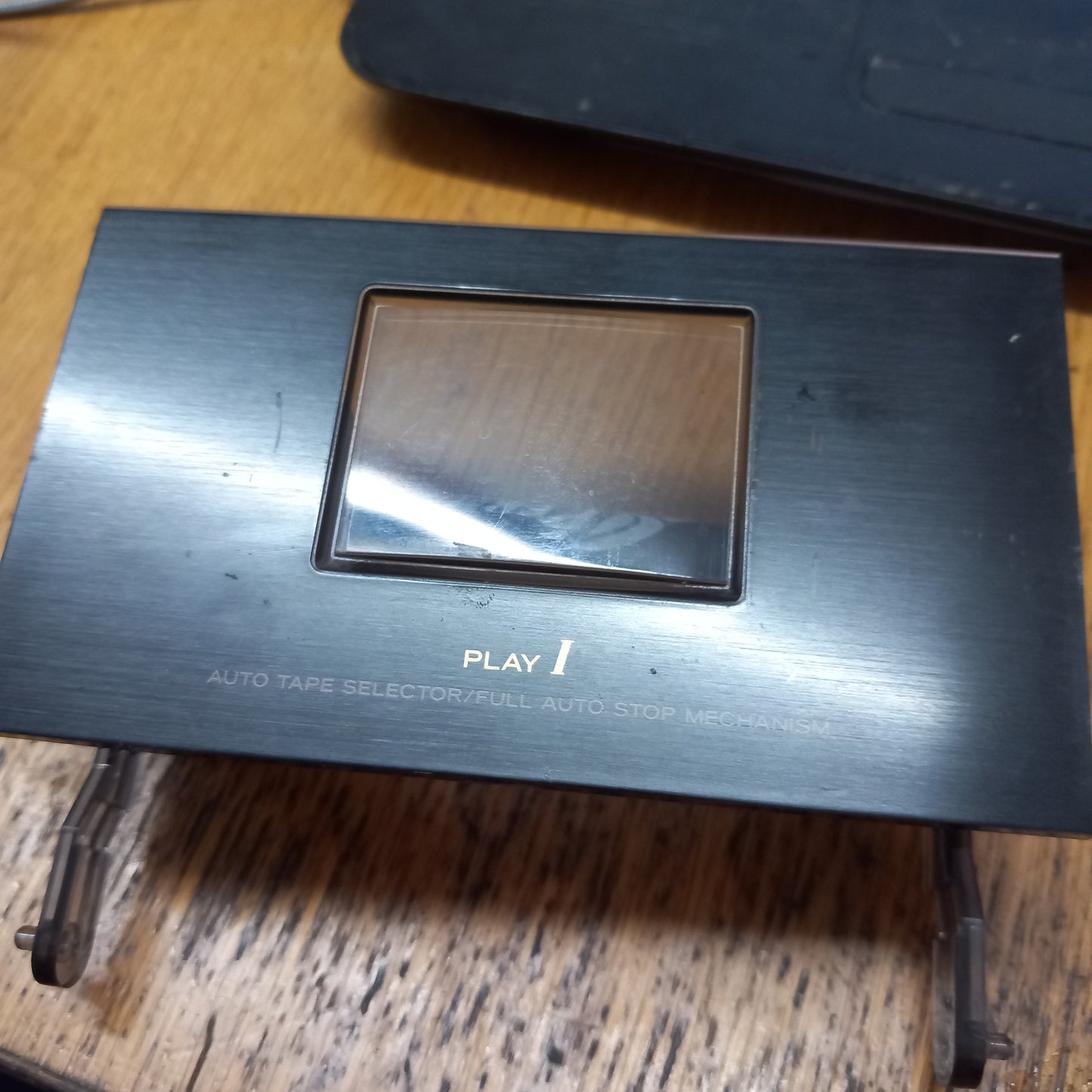 Teac W-410 double deck play 1 door flap scratched