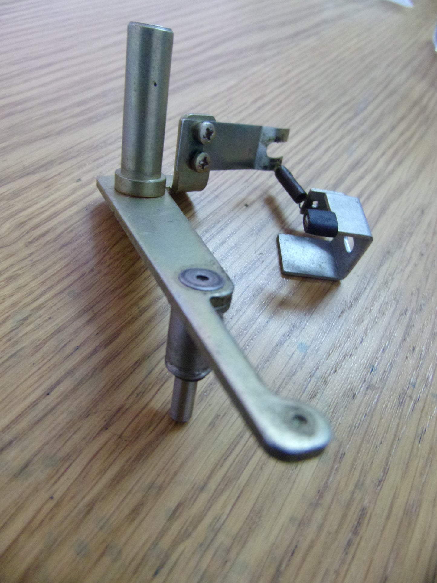 Teac A-3340 pinch wheel assembly bar