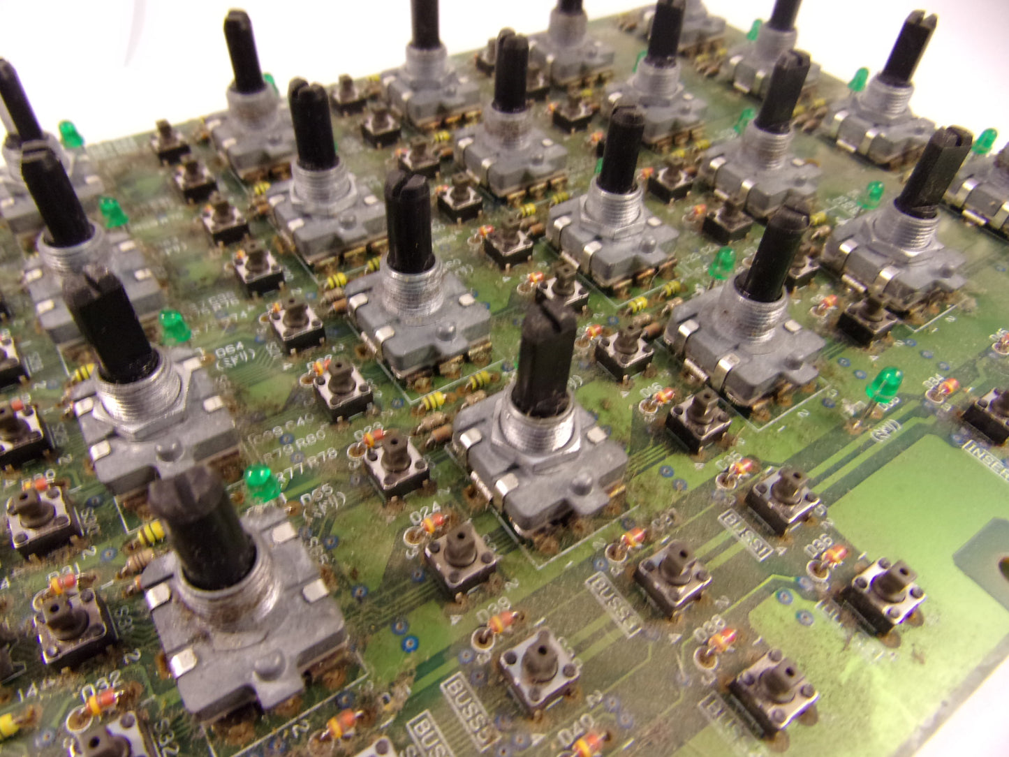 TASCAM TM-D8000 PCB POD E900566-00A