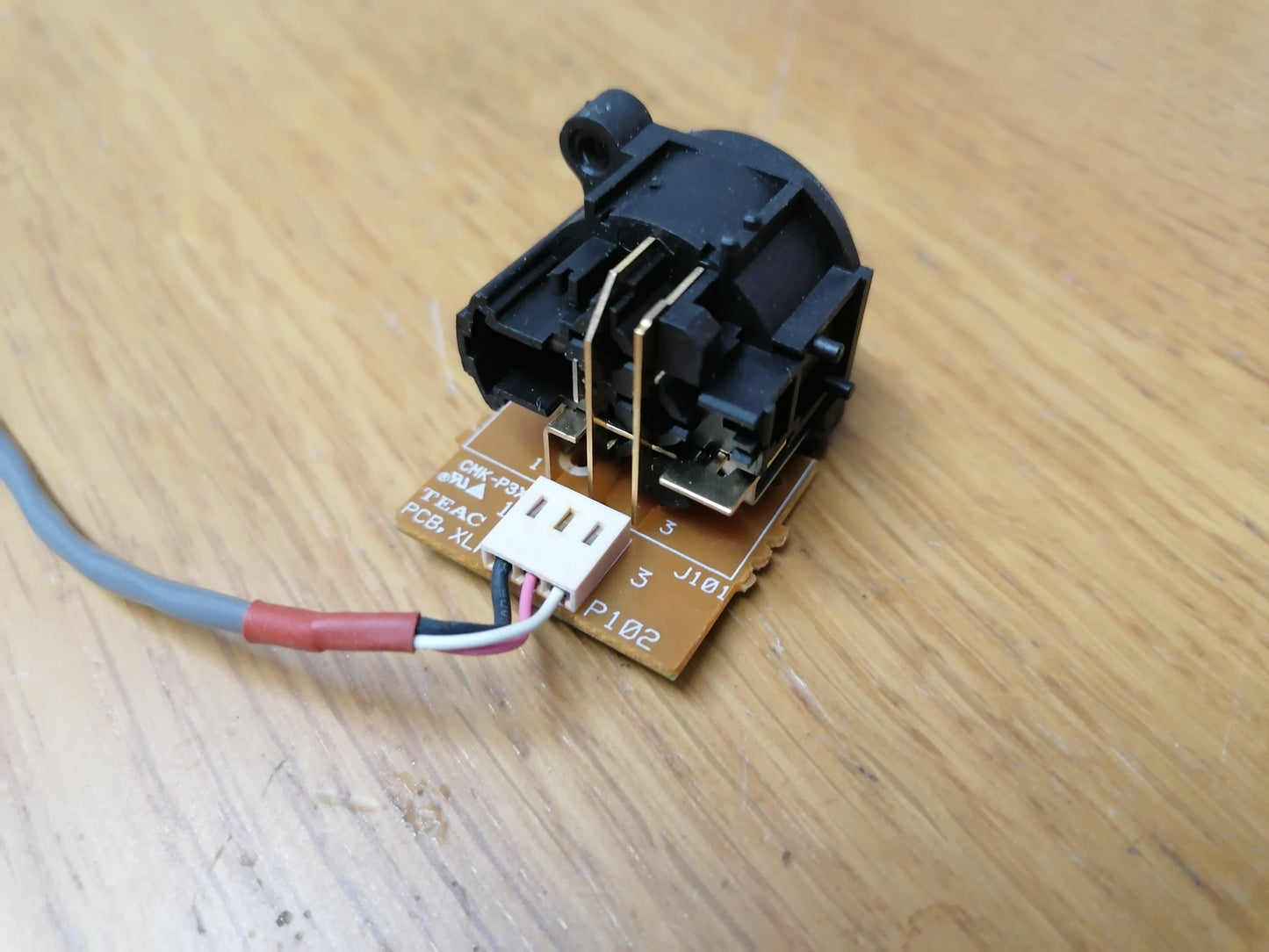 Tascam TM-D8000 female XLR pcb E900673-00A