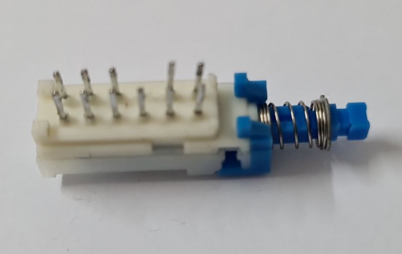 Soundcraft and others switch SPUJ193700  latching SPUJ194500 momentary used