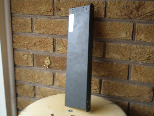 Tascam TSR-8 rear panel small