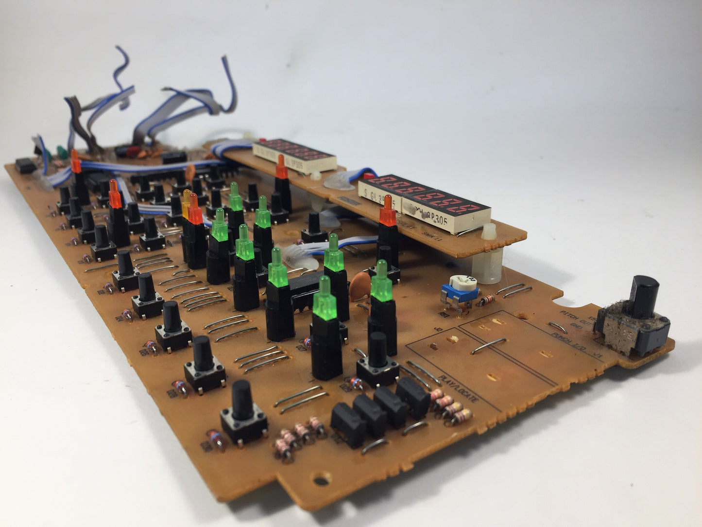 R8 function pcb 8251838 103 contains Fostex ics 053700 053800