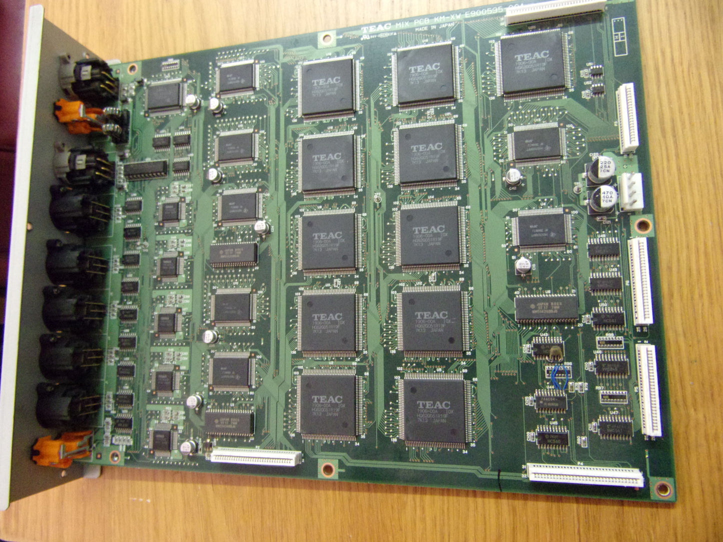 Tascam TM-D8000 mix pcb E900595-00a