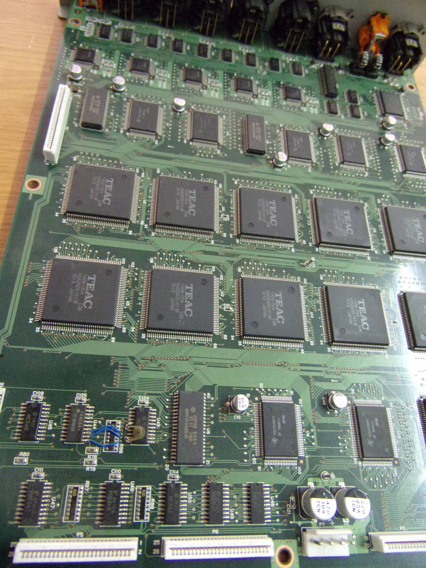 Tascam TM-D8000 mix pcb E900595-00a