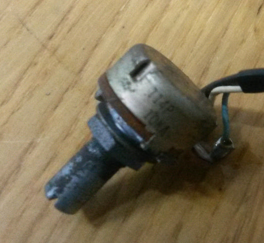 Teac 80-8 10ka log pot variable resistor volume control